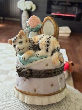 Porcelain Cat Trinket Box - White with Pastel Accents from 1998